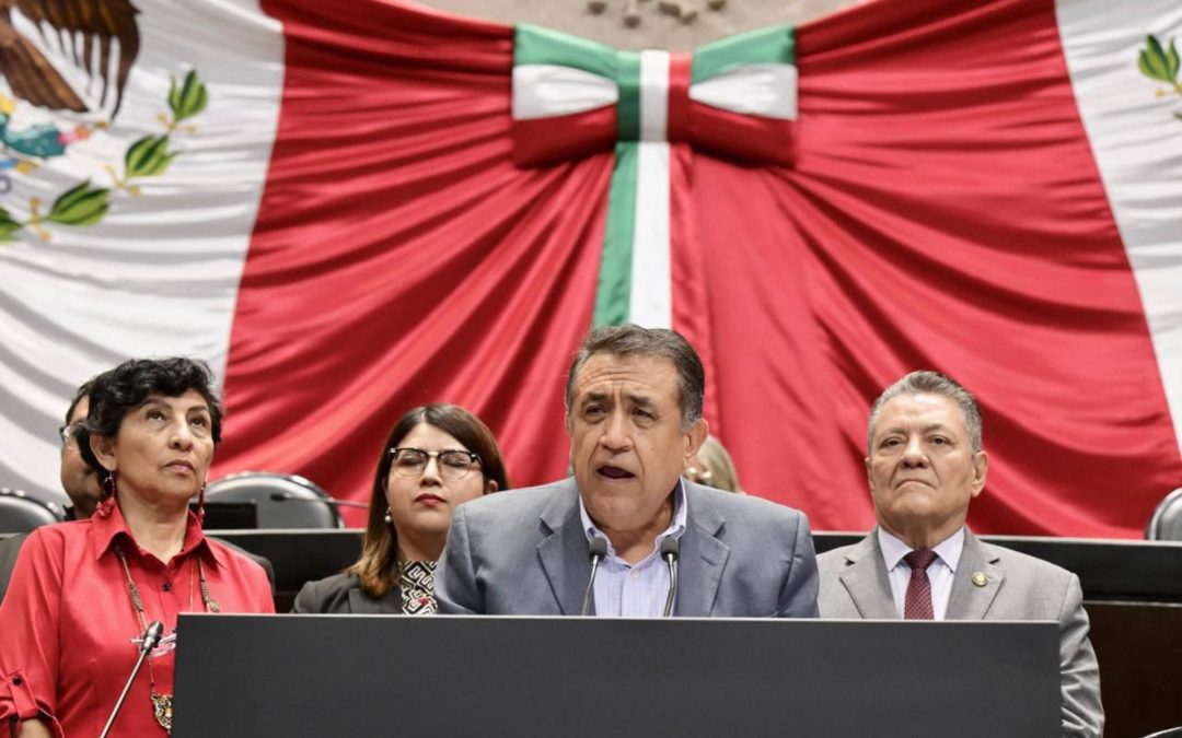 Cruz Lucatero impulsa iniciativa para reconocer el 22 de octubre como Día Nacional de la Constitución de Apatzingán.