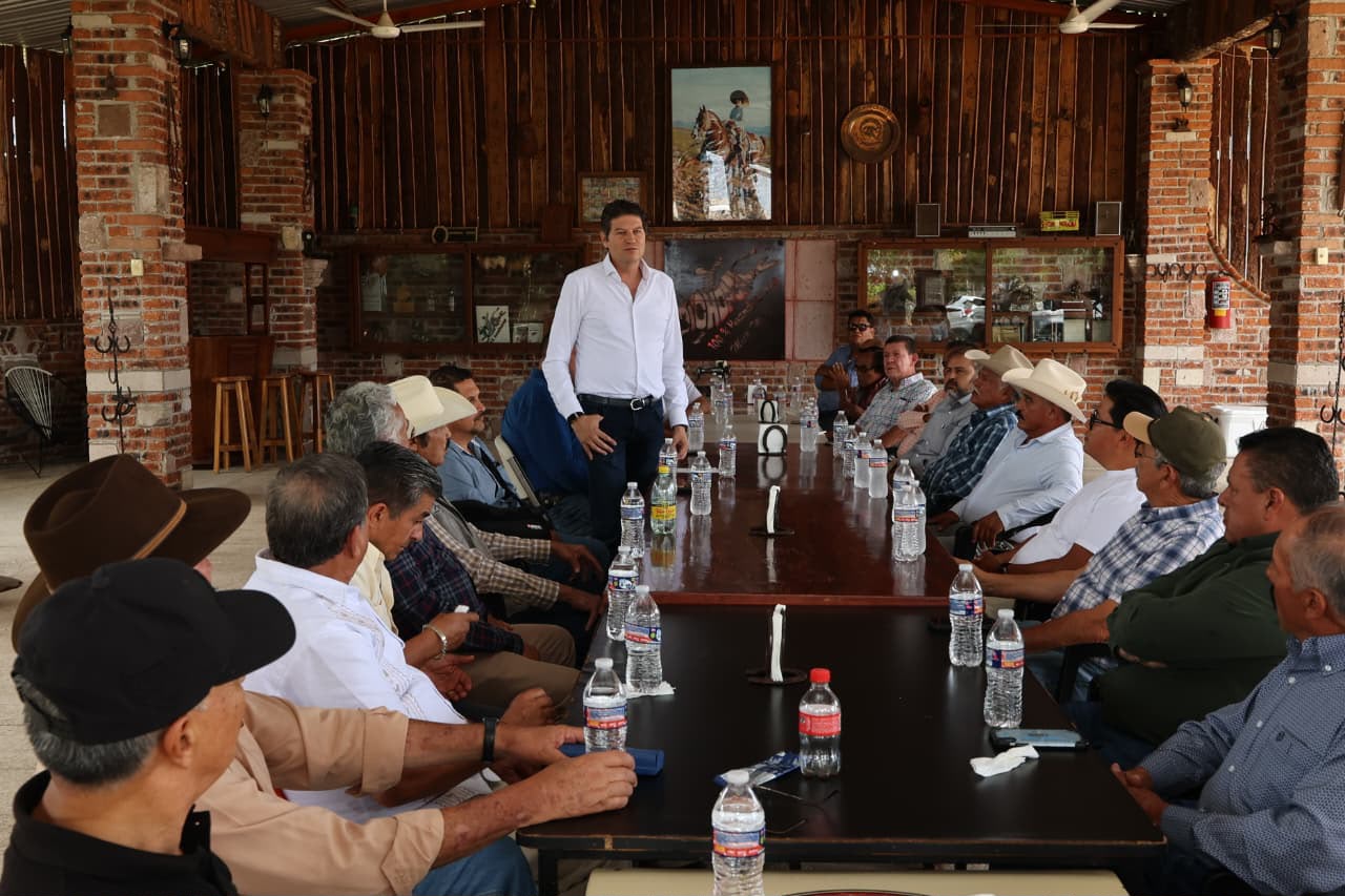 Se suman ganaderos, porcicultores y productores de la región de Huandacareo a AMA Michoacán