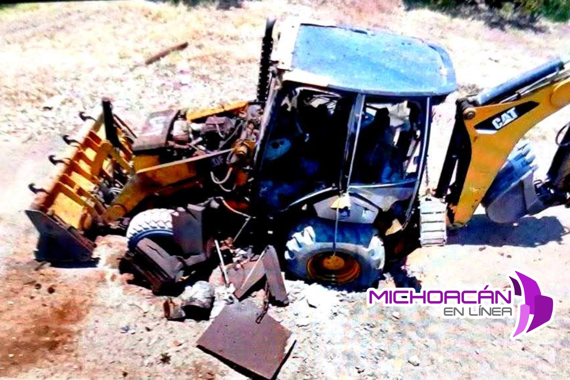 Operador de maquinaria resulta herido tras detonar mina terrestre en Apatzingán.
