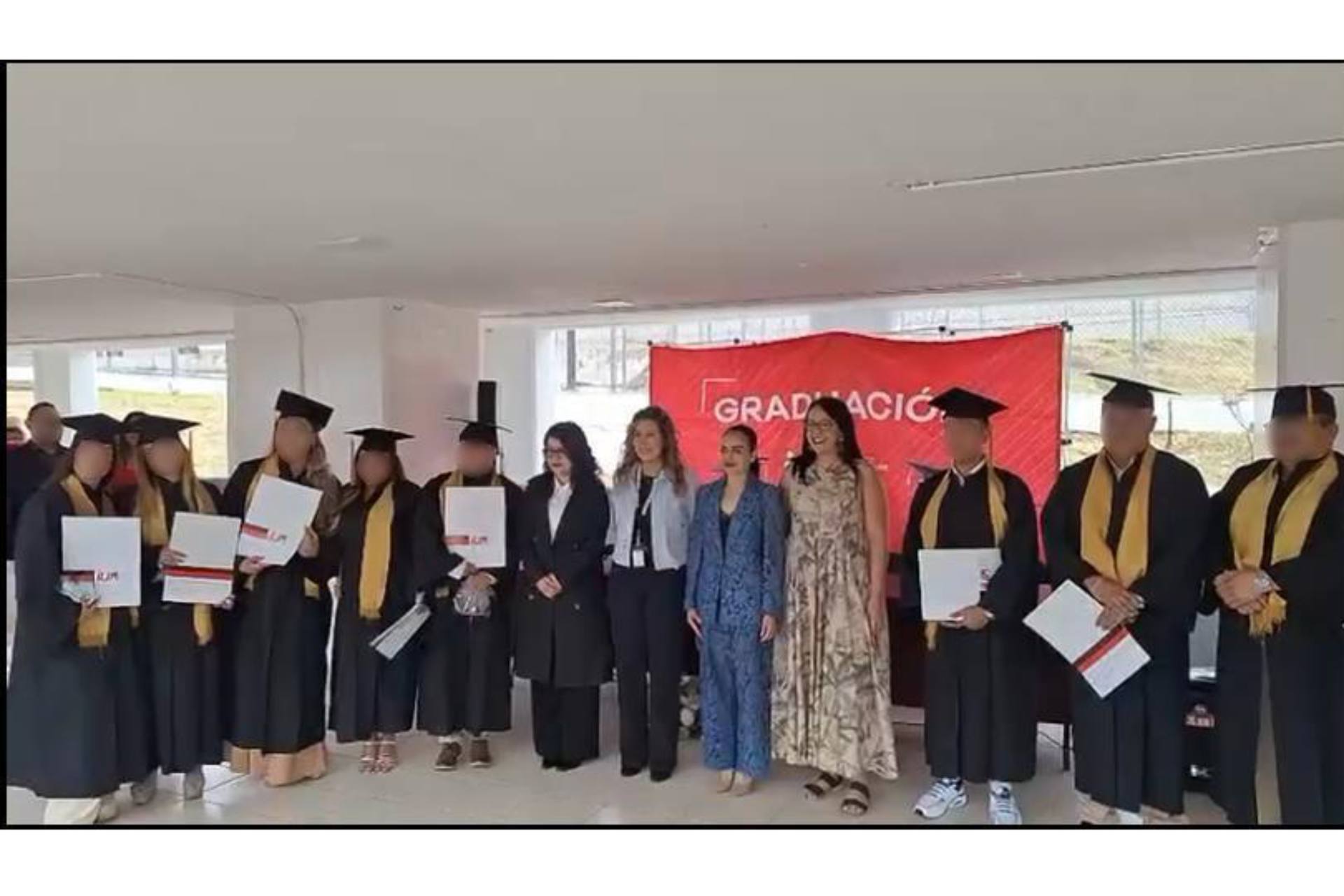 Sistema Penitenciario entregó cartas de pasante a 10 internos egresados de licenciatura