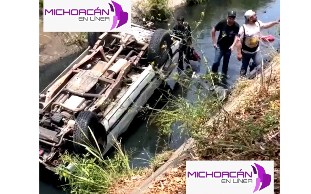 Dos mujeres lesionadas tras choque entre camioneta de carga y vehículo particular en Lázaro Cárdenas